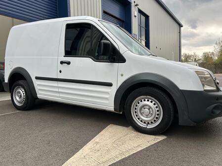 FORD TRANSIT CONNECT 1.8 TDCi T220