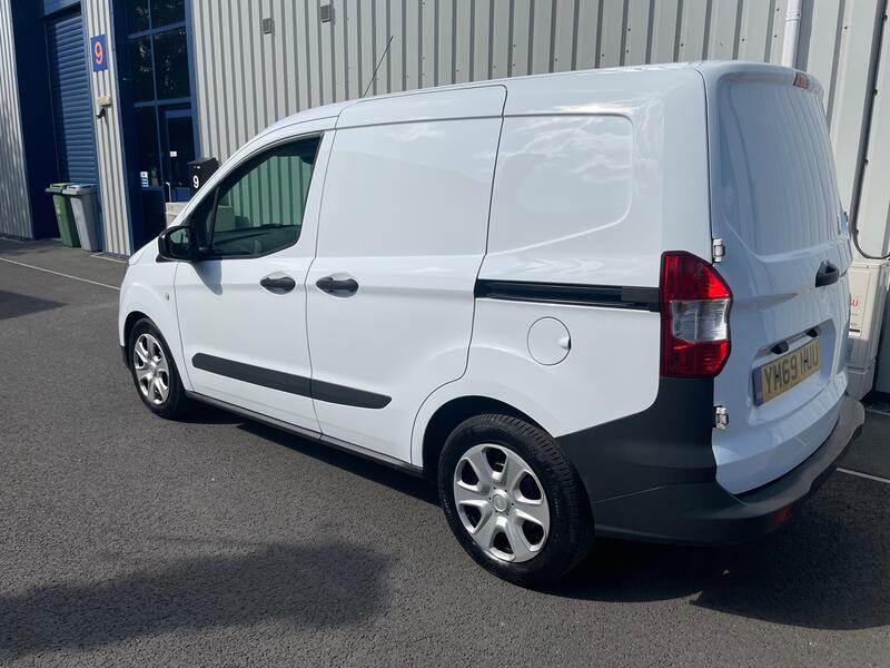 FORD TRANSIT COURIER 1.5 TDCi Trend
